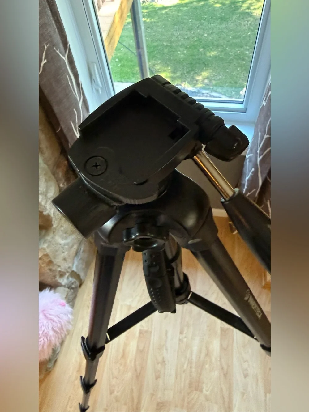 InnerTeck Black Camera Tripod with Adjustable Center Column & Flip-Lock Legs